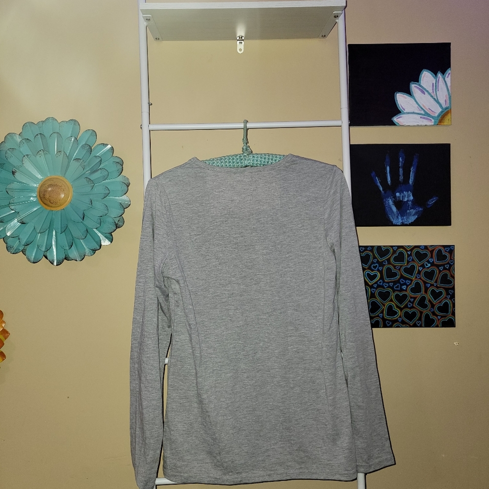 Gray long sleeve T-shirt